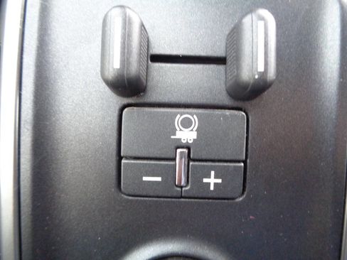 Used 2015 Chevrolet Silverado 2500 LT w/ LT Convenience Package image 77