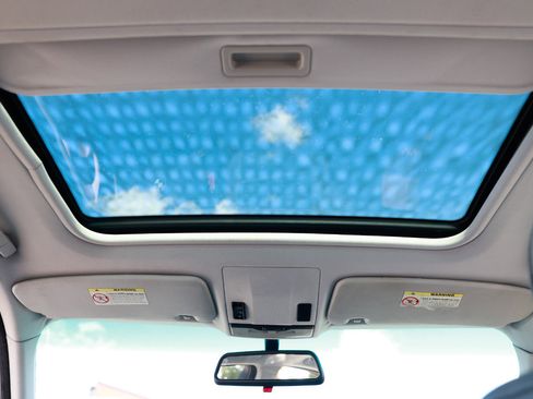 Used 1999 BMW 323i Sedan image 23