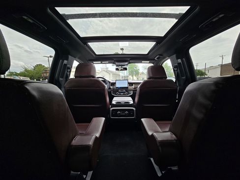 Used 2023 Ford Expedition Limited AWD/4WD image 36