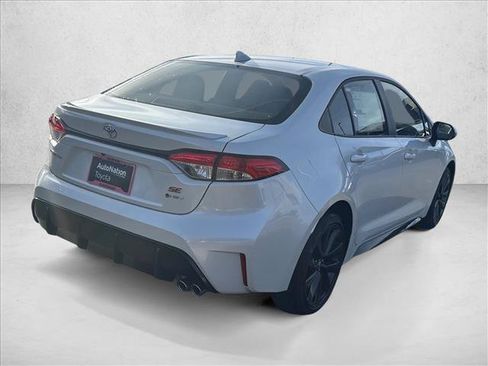 Used 2026 Toyota Corolla SE w/ SE Premium Package FWD image 7