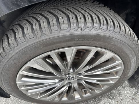Used 2023 Lexus RZ 450e Premium w/ Cold Area Package AWD/4WD image 5