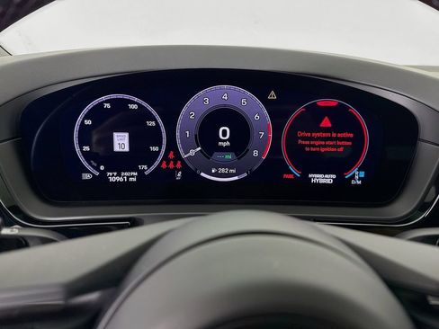 Certified 2025 Porsche Cayenne E-Hybrid AWD/4WD image 16