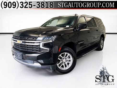 Used 2021 Chevrolet Suburban LT image 1