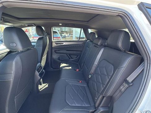 New 2026 Volkswagen Atlas Cross Sport SE FWD image 13