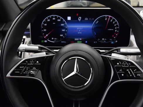 Used 2025 Mercedes-Benz S 580e 4MATIC Sedan image 22