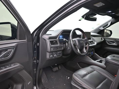 Used 2024 Chevrolet Suburban RST w/ Luxury Package image 10