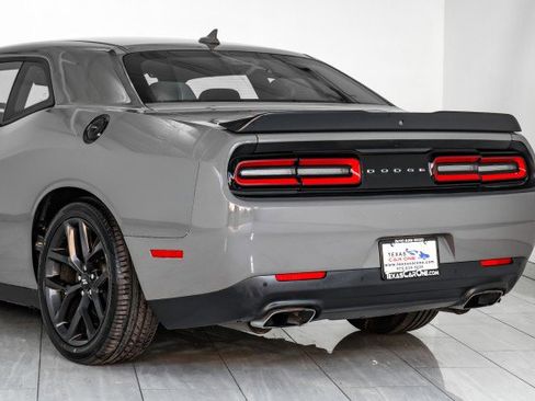 Used 2019 Dodge Challenger R/T w/ Blacktop Package image 50
