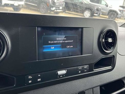 Used 2024 Mercedes-Benz Sprinter 2500 image 25