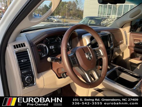 Used 2018 RAM 2500 Laramie w/ Off Road Package AWD/4WD image 8