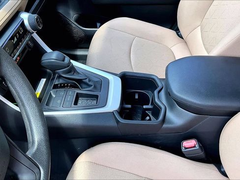 Used 2025 Toyota RAV4 XLE w/ Convenience Package FWD image 15