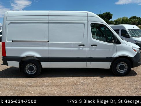 Used 2026 Mercedes-Benz Sprinter 2500 image 6