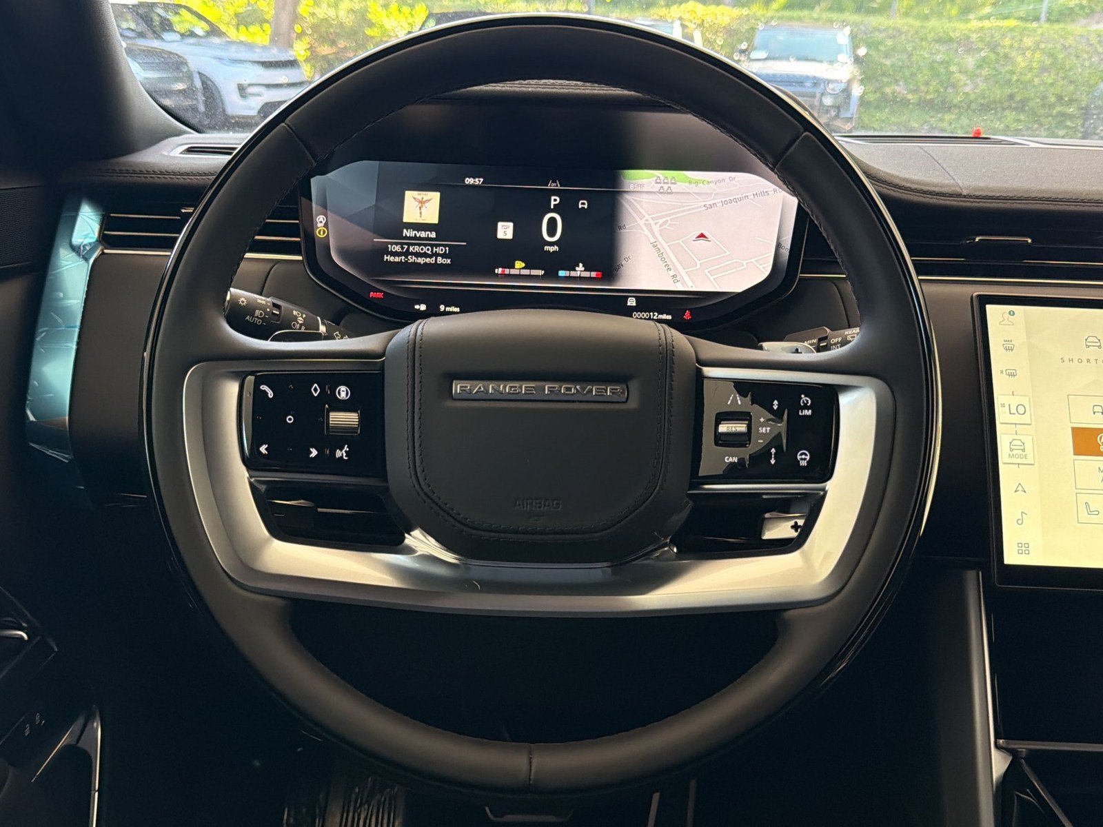 New 2026 Land Rover Range Rover Long Wheelbase SE AWD/4WD image 11