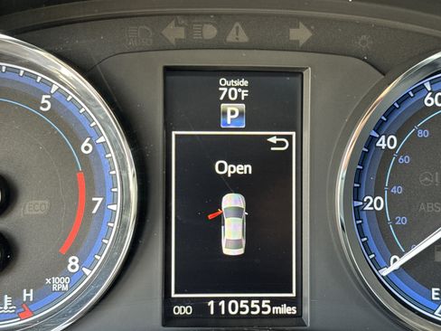 Used 2019 Toyota Corolla SE w/ SE Premium Package FWD image 22