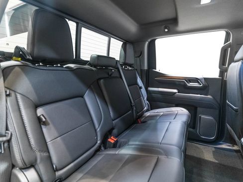 Used 2025 GMC Sierra 1500 Denali w/ Denali Carbonpro Edition AWD/4WD image 38