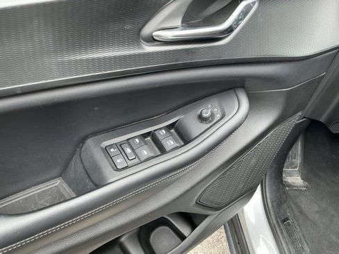 Used 2024 Jeep Grand Cherokee Altitude AWD/4WD image 16