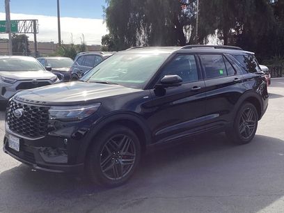 Used 2025 Ford Explorer ST-Line w/ ST-Line Street Pack