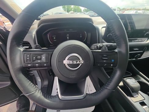 Used 2023 Nissan Rogue Platinum w/ Platinum Premium Package AWD/4WD image 16