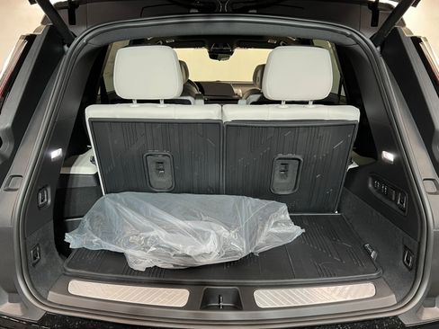 New 2026 Cadillac Vistiq Sport image 24