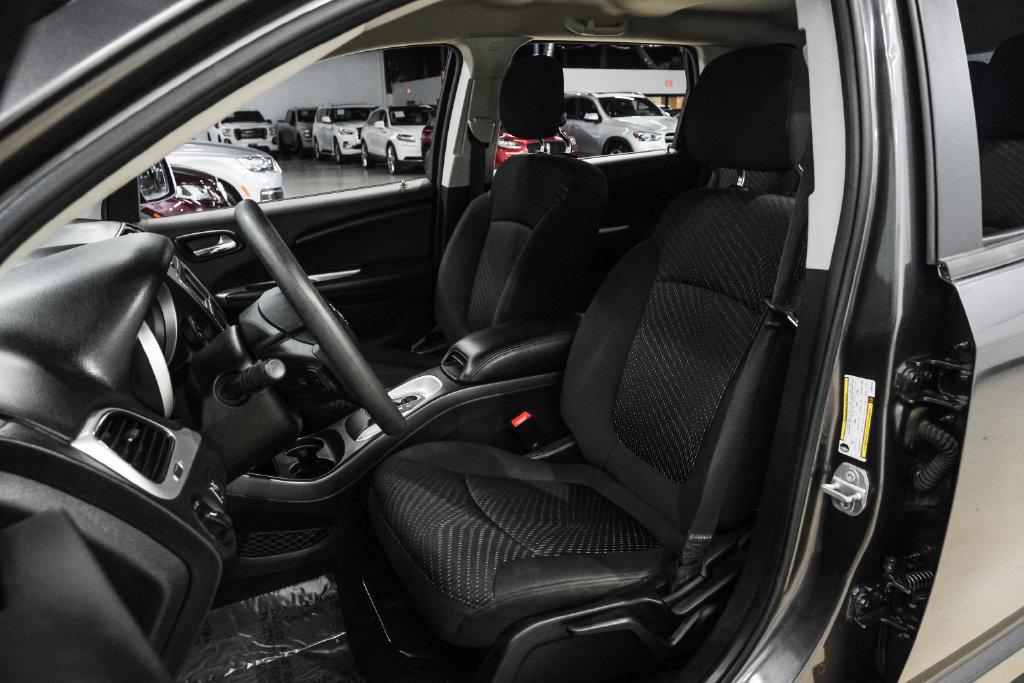 Used 2019 Dodge Journey SE FWD image 31