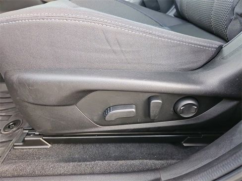 Used 2024 Subaru Crosstrek 2.0i Premium image 16