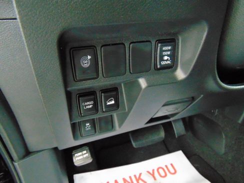 Used 2022 Nissan Frontier SV AWD/4WD image 14