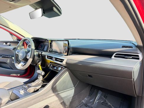 Used 2021 Kia K5 LX FWD image 5