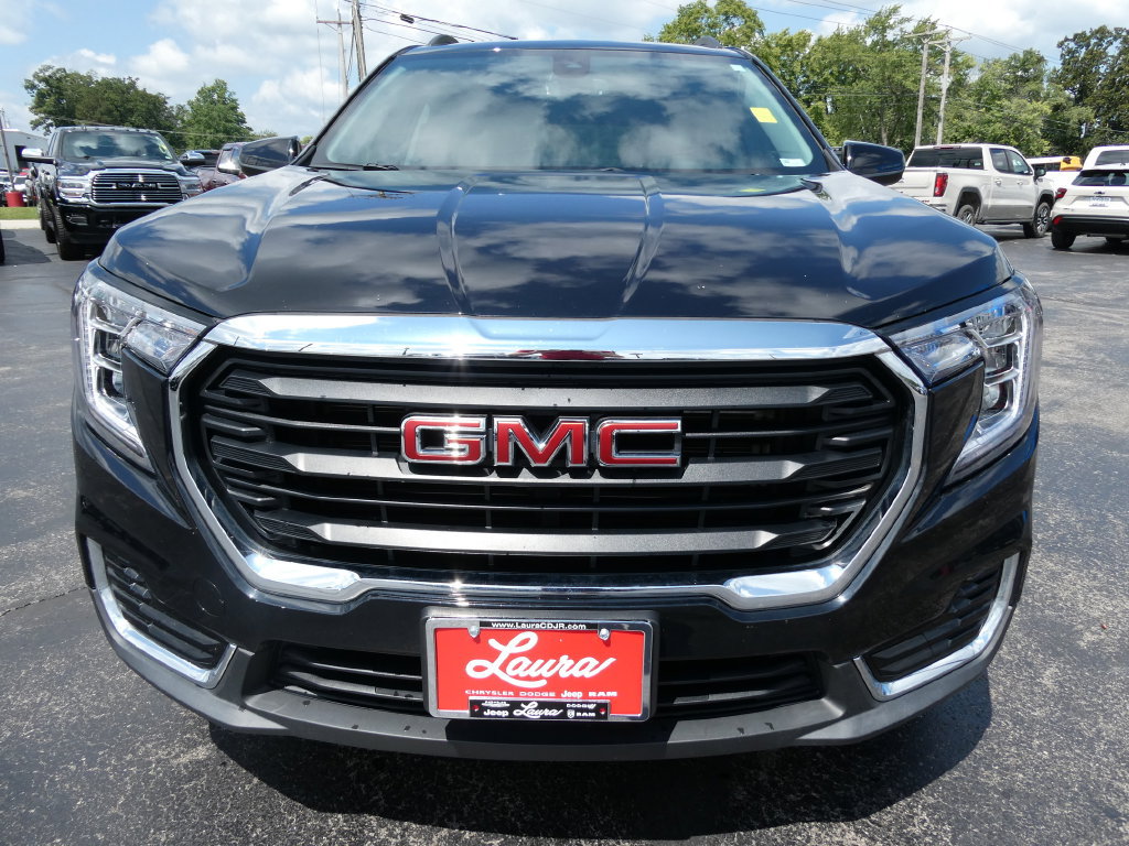 Certified 2024 GMC Terrain SLE w/ Driver Convenience Package FWD image 10