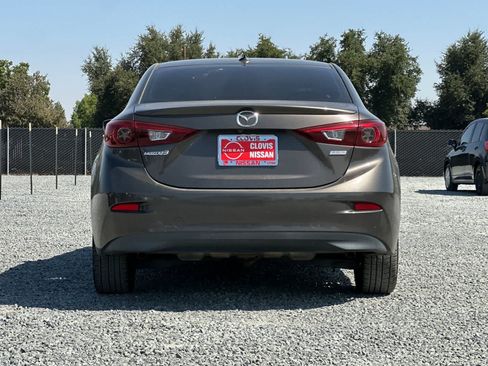 Used 2014 MAZDA MAZDA3 s Grand Touring w/ Technology Package FWD image 8