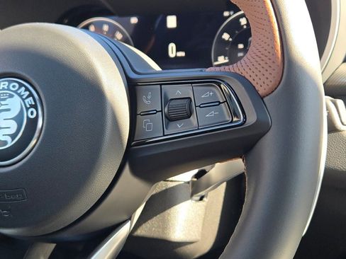 New 2025 Alfa Romeo Stelvio Sprint image 32