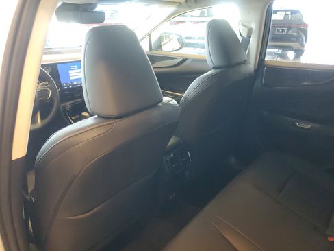 Used 2024 Lexus NX 250 FWD image 16