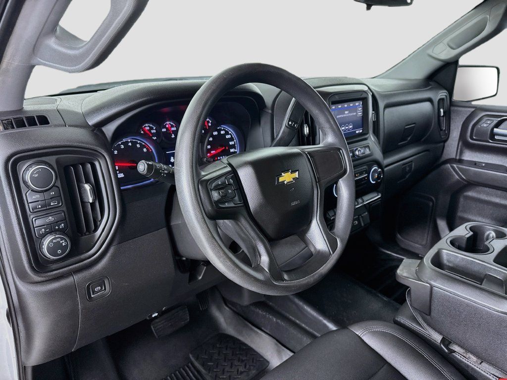 Used 2023 Chevrolet Silverado 1500 W/T AWD/4WD image 9
