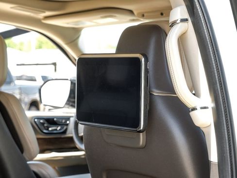 Used 2023 Lincoln Navigator L Reserve RWD image 40