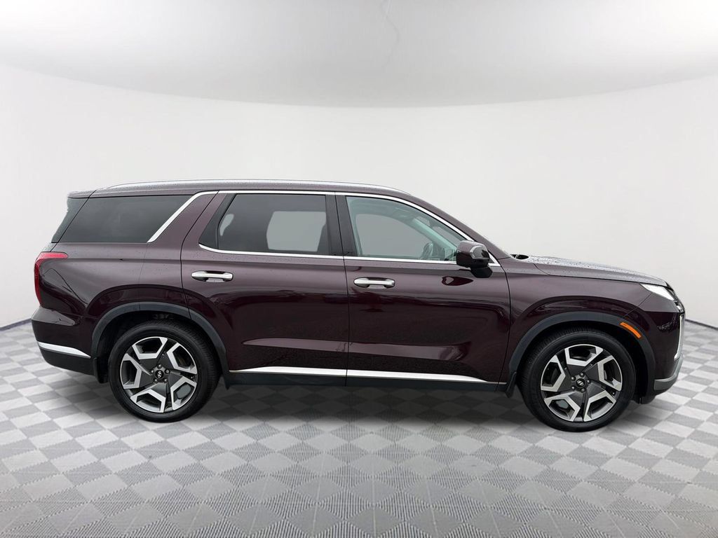 Used 2023 Hyundai Palisade SEL w/ Cargo Package FWD image 4
