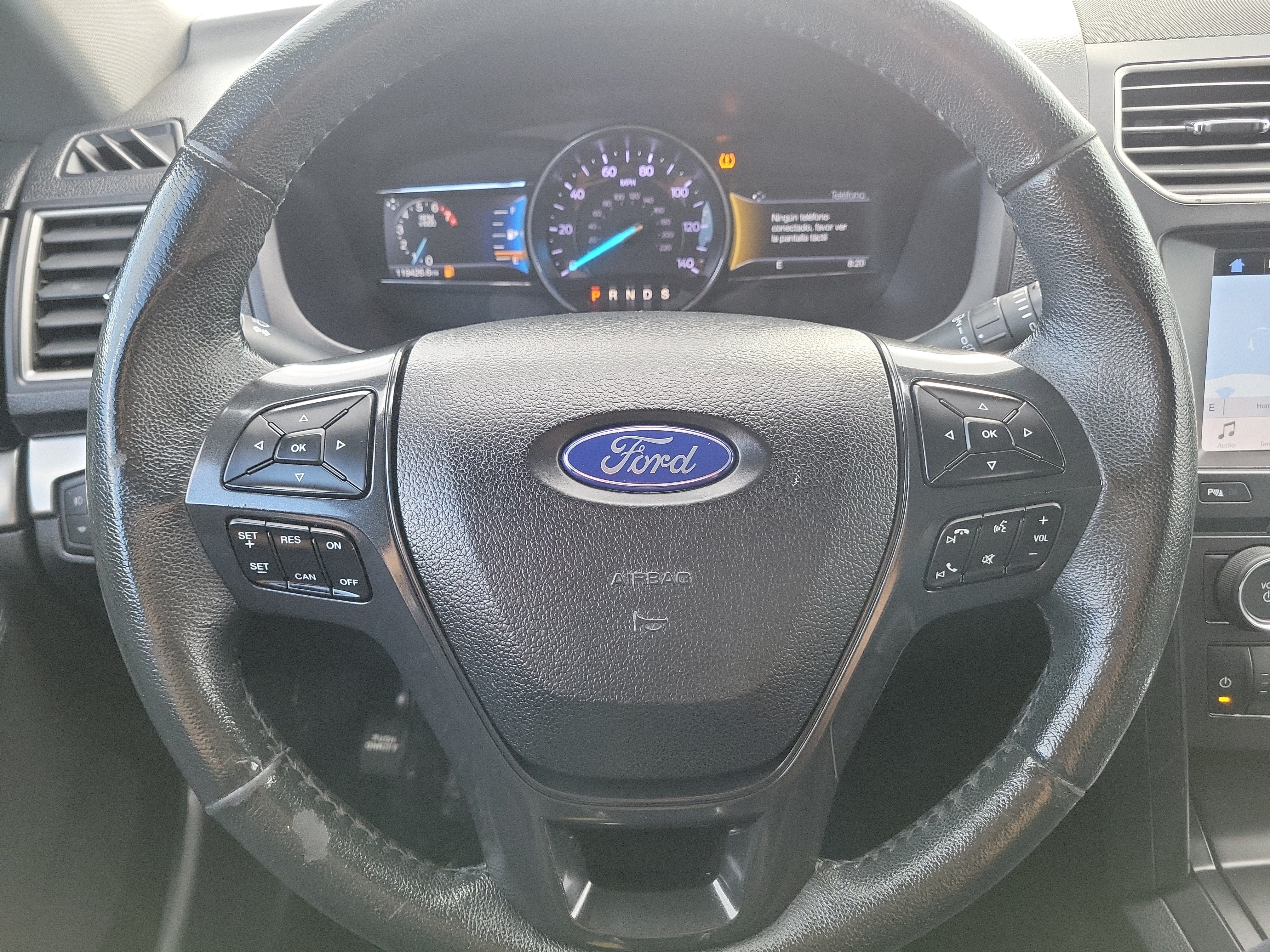 Used 2018 Ford Explorer XLT w/ Equipment Group 202A FWD image 23