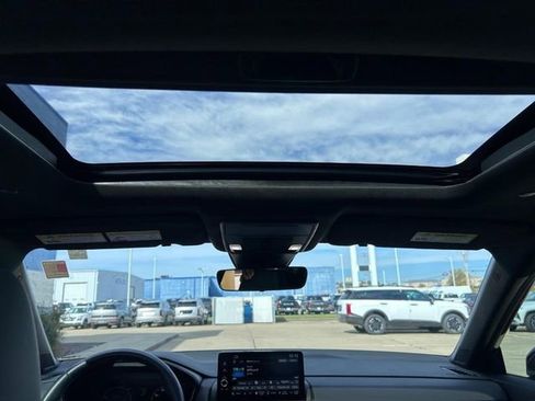 Used 2025 Honda CR-V Sport-L image 9