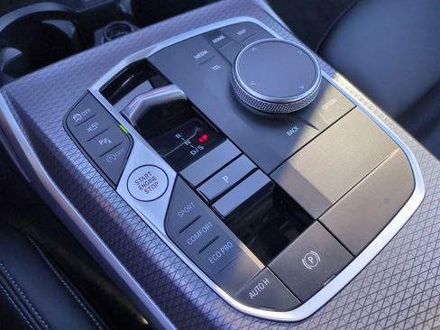 Used 2025 BMW M340i RWD image 26