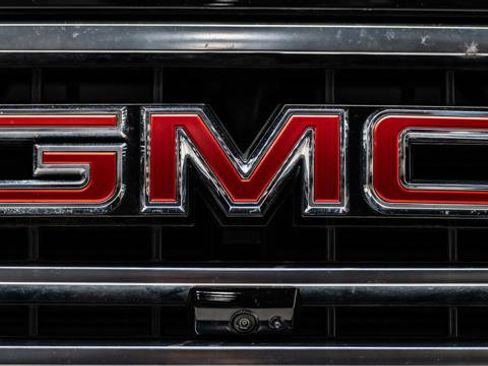 Used 2025 GMC Sierra 1500 AT4 image 39