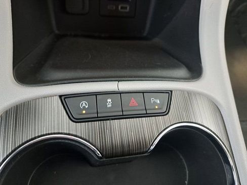 Used 2020 GMC Acadia SLT w/ Premium Package image 16