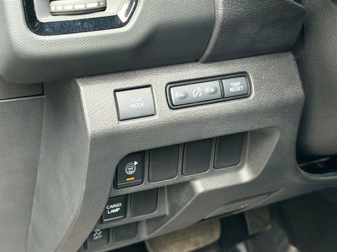 Used 2023 Nissan Frontier Pro-X w/ Technology Package RWD image 10