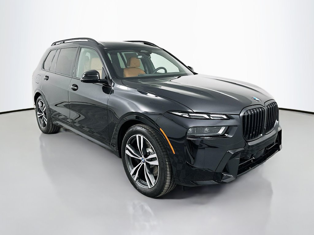 Used 2026 BMW X7 xDrive40i w/ M Sport Package AWD/4WD image 3
