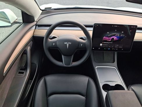 Used 2023 Tesla Model 3 Standard Range RWD image 13
