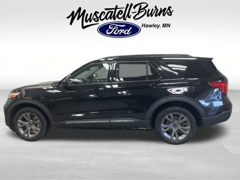 Used 2023 Ford Explorer XLT w/ Equipment Group 202A image 4