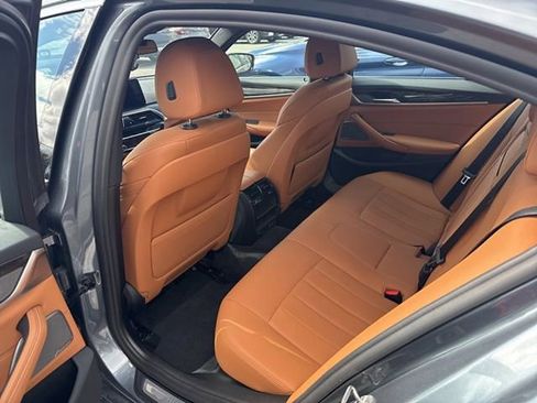 Used 2021 BMW 530i xDrive w/ Premium Package image 14