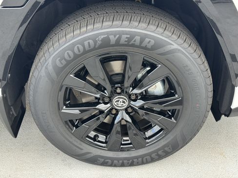 New 2026 Toyota RAV4 SE AWD/4WD image 15