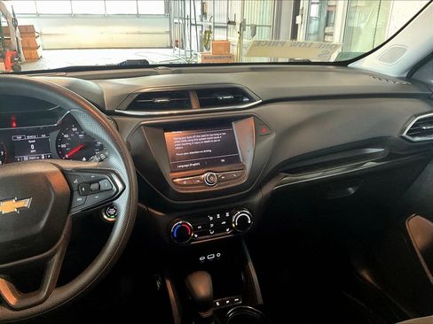 Used 2021 Chevrolet TrailBlazer LT w/ Driver Confidence Package image 18