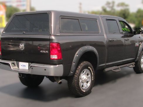 Used 2018 RAM 2500 Tradesman w/ Chrome Appearance Group AWD/4WD image 3