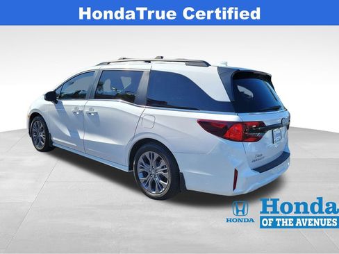 Certified 2025 Honda Odyssey Touring image 4