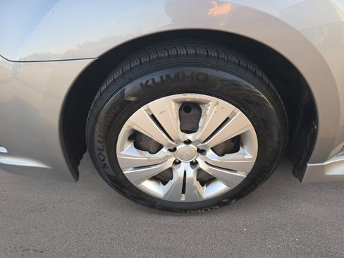 Used 2011 Subaru Legacy 2.5i image 22