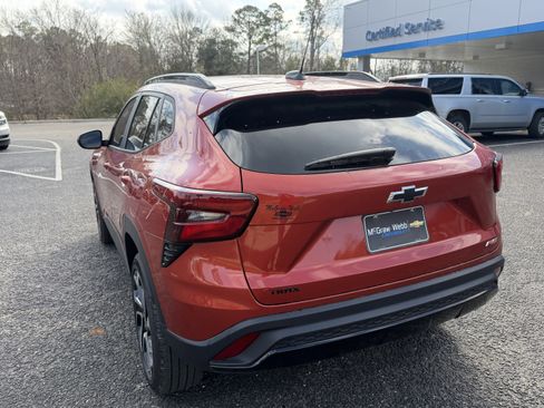 Used 2024 Chevrolet Trax RS w/ Driver Confidence Package image 6
