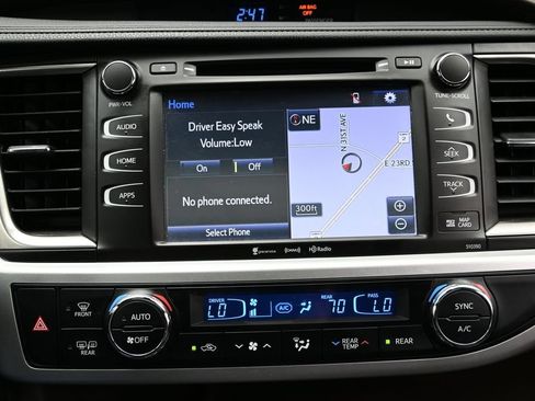 Used 2019 Toyota Highlander XLE AWD/4WD image 33